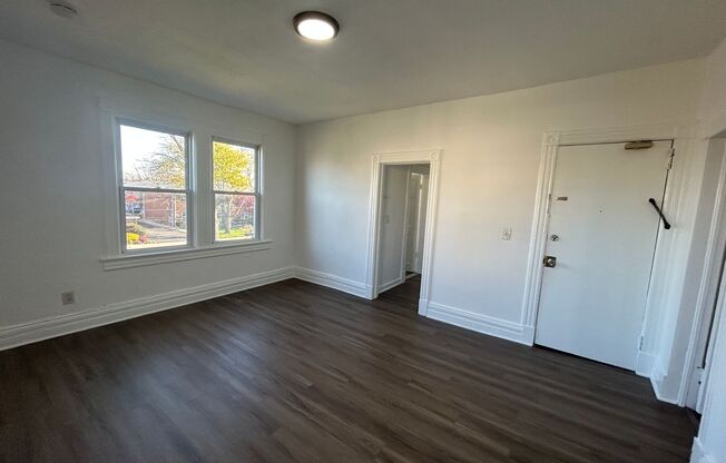 716 Greens Ave.