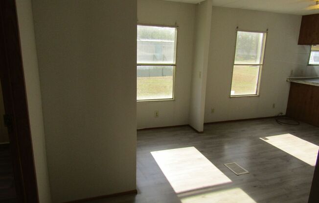 4 beds, 2 baths, $1,200, Unit Lot 88