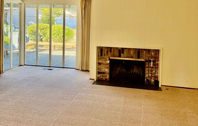 4 Bed / 2.5 Bath Bellevue rambler $4,295/month