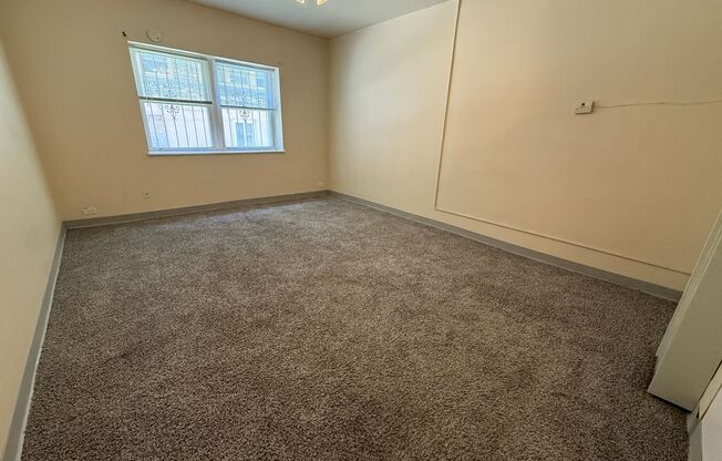 Studio, 1 bath, $700, Unit 3