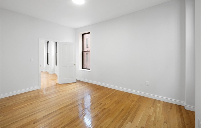 2 beds, 2 baths, 1,027 sqft, $5,200, Unit 201