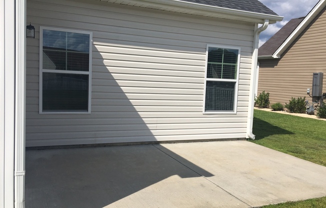 3 beds, 2 baths, $1,800