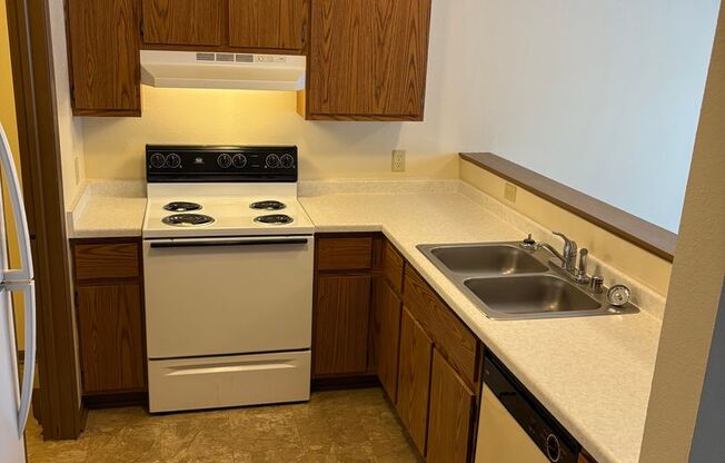 2 beds, 1.5 baths, 950 sqft, $1,224, Unit 3344 - 212