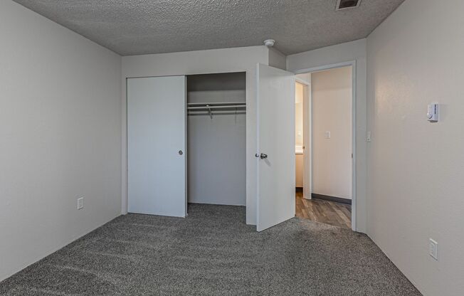 2 beds, 1 bath, 980 sqft, $1,645