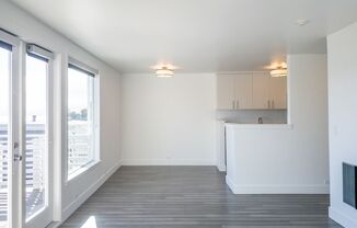 1 bed, 1 bath, $3,600, Unit Unit #17