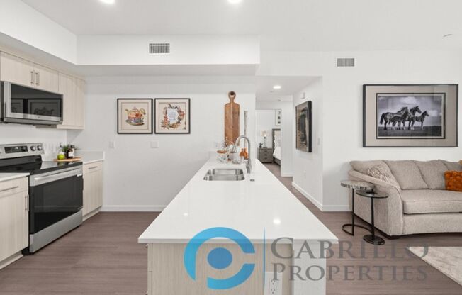 2 beds, 2 baths, 914 sqft, $3,500, Unit 213