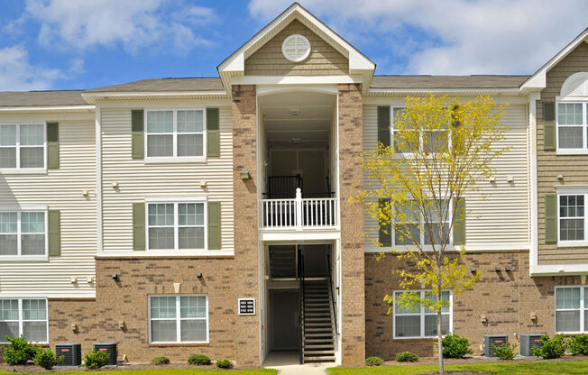 Apartment Building at Killian Lakes Apartments and Townhomes, Columbia, South Carolina