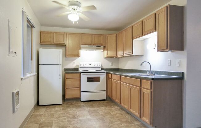 2 beds, 1 bath, 700 sqft, $1,325, Unit Unit 26