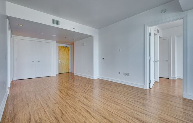 2 beds, 2 baths, $2,450, Unit # 2407