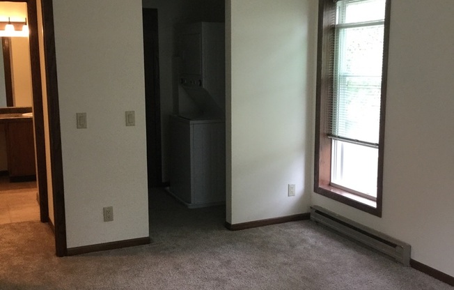 2 beds, 1 bath, 965 sqft, $1,750, Unit 7549CF