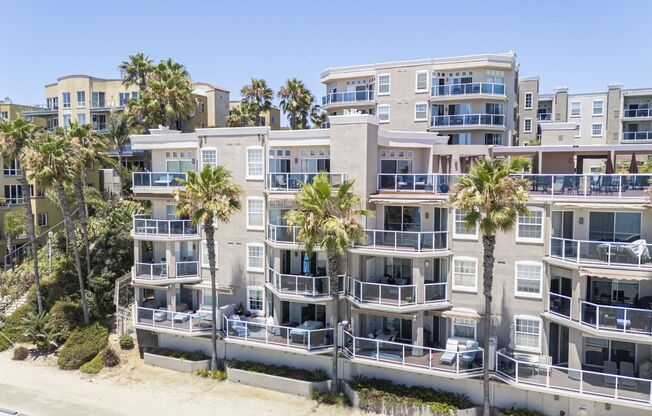 Beachfront Oasis - 3 bed 2 bath in Alamitos Beach