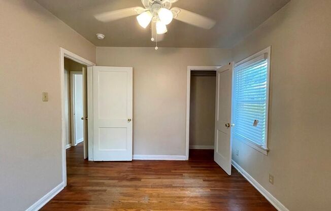 3 beds, 1 bath, $2,200