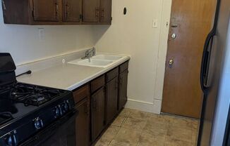 2 beds, 1 bath, $1,200, Unit Up