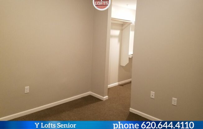 2 beds, 1 bath, 951 sqft, $1,140, Unit 007