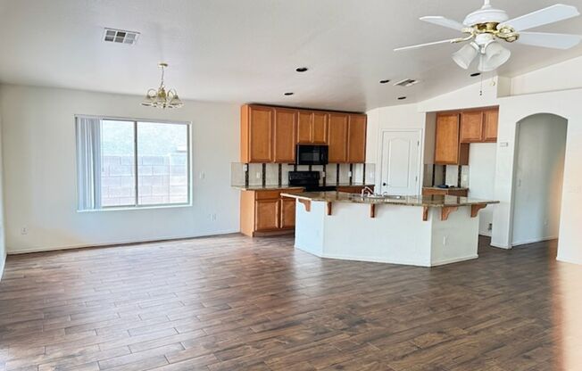 Phoenix Split Floor Plan 4 Bedroom + den