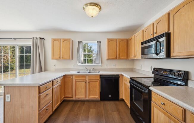 Single Family four bedroom home: Available Now
