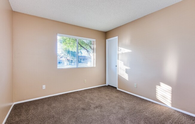 2 beds, 1 bath, $1,500