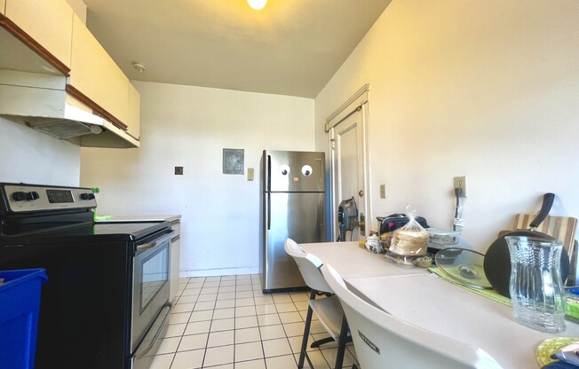 153 Strathmore Rd Apt 1