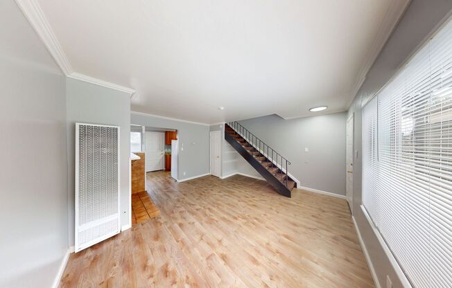 2 beds, 1 bath, 715 sqft, $2,450, Unit 625-6