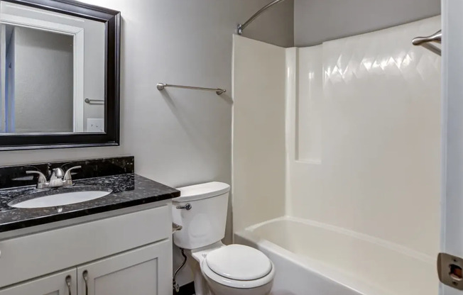 2 beds, 2 baths, 1,037 sqft, $1,675, Unit 3900211