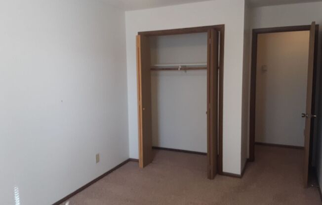 2 beds, 1 bath, 926 sqft, $925, Unit 206