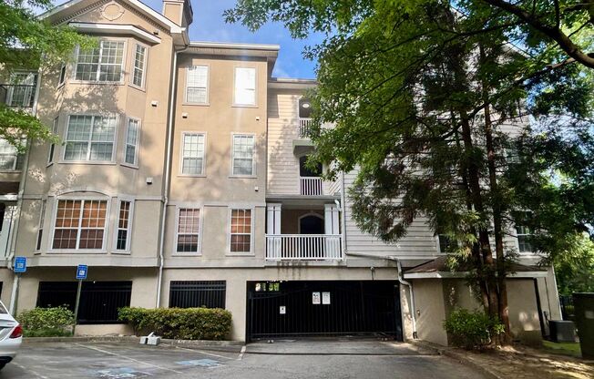 5641 Roswell Road #310