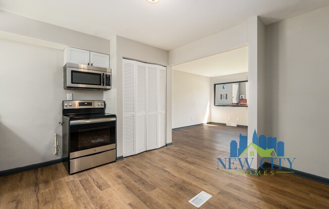 2 beds, 1 bath, 816 sqft, $847, Unit 85 Stevens Avenue