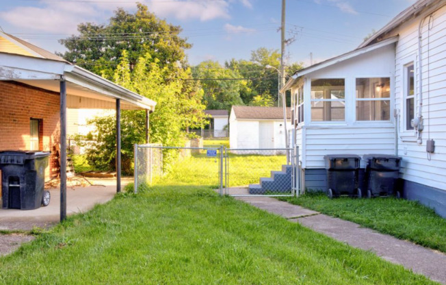 115 GILLETTE AVE