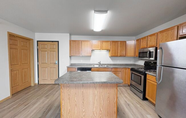 2 beds, 2 baths, 1,057 sqft, $1,165, Unit 2213-102