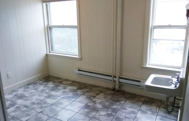 1 bed, 1 bath, 230 sqft, $675, Unit 109