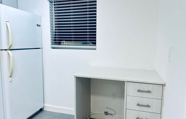 Studio, 1 bath, $1,302, Unit 1535-5