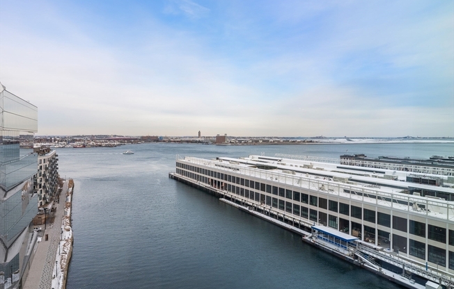 3 beds, 3.5 baths, 3,090 sqft, $40,000, Unit 15CD