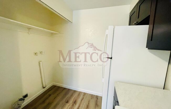 1 bed, 1 bath, 594 sqft, $1,095, Unit C