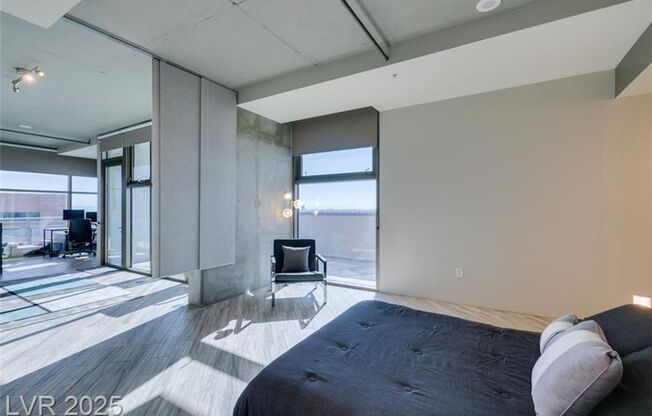 1 bed, 2 baths, $2,977, Unit Juhl Highrise