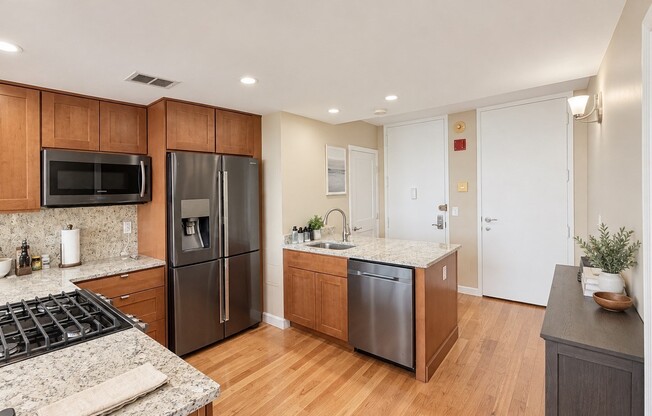 65 E India Row