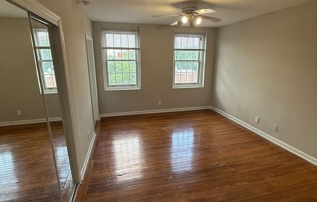 1 bed, 1 bath, 450 sqft, $1,250, Unit 963-405