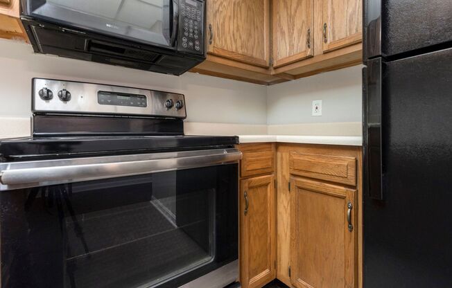 1 bed, 1 bath, $750, Unit 316