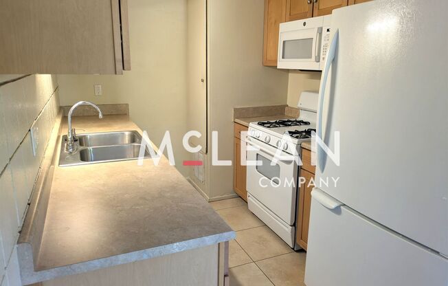 2 beds, 2 baths, 900 sqft, $1,790, Unit 02