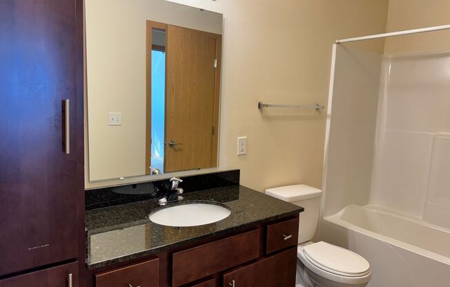 2 beds, 2 baths, 982 sqft, $1,245, Unit 605-212