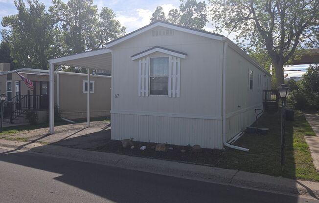 Charming 2 Bedroom Home in Prime Littleton Location