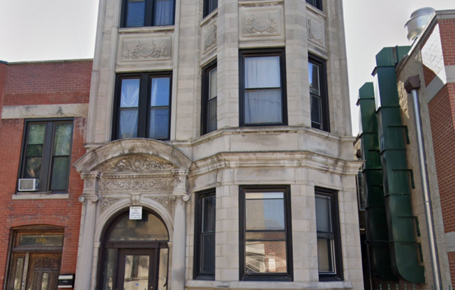 1004 S. Oakley