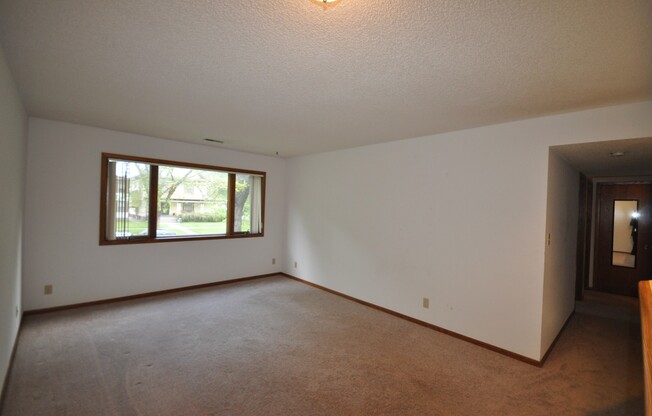 1 bed, 1 bath, $750, Unit 04