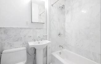 325 E 78 ST