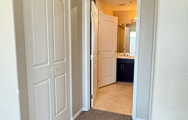 2 beds, 2.5 baths, $2,750, Unit Unit 1311