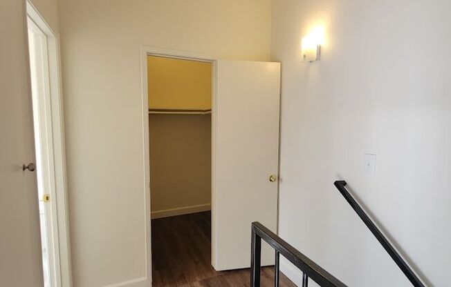 1 bed, 1 bath, $1,850, Unit # 4