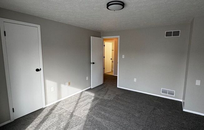 For Rent: 2 BD | 1.5 BTH | Garage | Spacious Backyard
