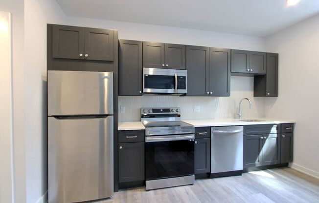 1 bed, 1 bath, 649 sqft, $1,352.08, Unit 307