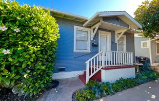 La Jolla 1 Bed / 1 Bath Home With Garage
