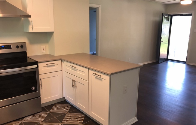 2 beds, 1 bath, $1,650