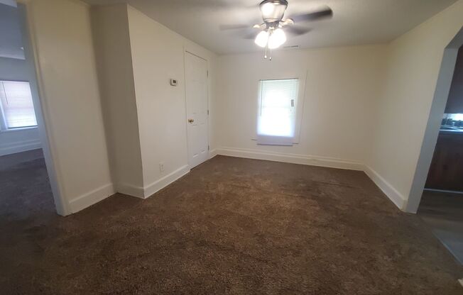 2 beds, 1 bath, $1,050